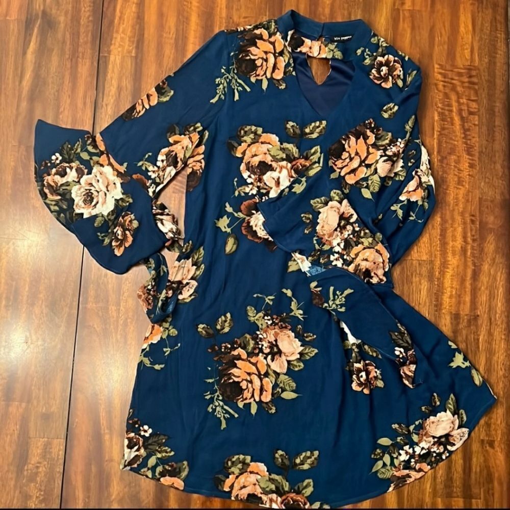 EUC Blu Pepper Floral Dress Sz M